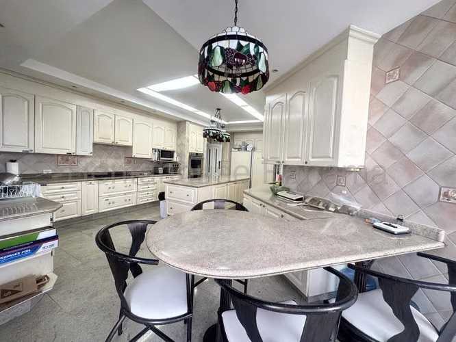 VENTA DE APARTAMENTO EN LA CRESTA DCD27-1775