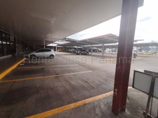 Alquiler de amplio local comercial Juan Diaz , Los Pueblos 26GC7315