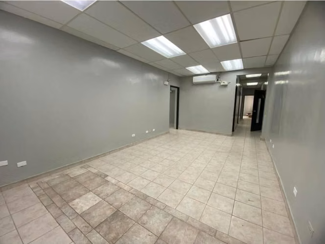 Local Comercial en Alquiler- - Imagen 14