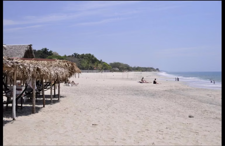 VENDO CABAÑA EN PLAYA SANTA CLARA A 2 MINUTOS - Imagen 16