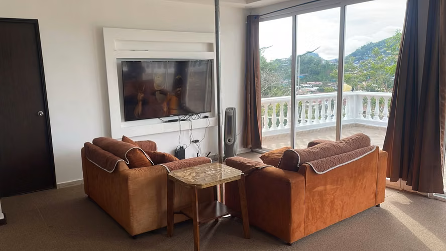 Casa de Lujo de 480m² en El Bosque, El Doral – ¡Lista para Mudarse! - Imagen 10