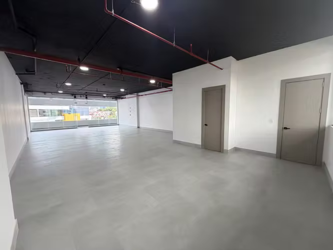 Oficina/ local en Via brasil, plaza comercial - Imagen 5