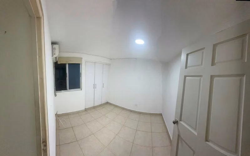 Se alquila apartamento en. carrasquilla solo estufa, nevera,