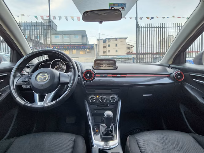 Mazda 2 2017 - Imagen 8