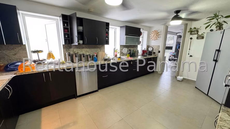 VENTA DE CASA EN OBARRIO  - CASA OBARRIO - Imagen 9