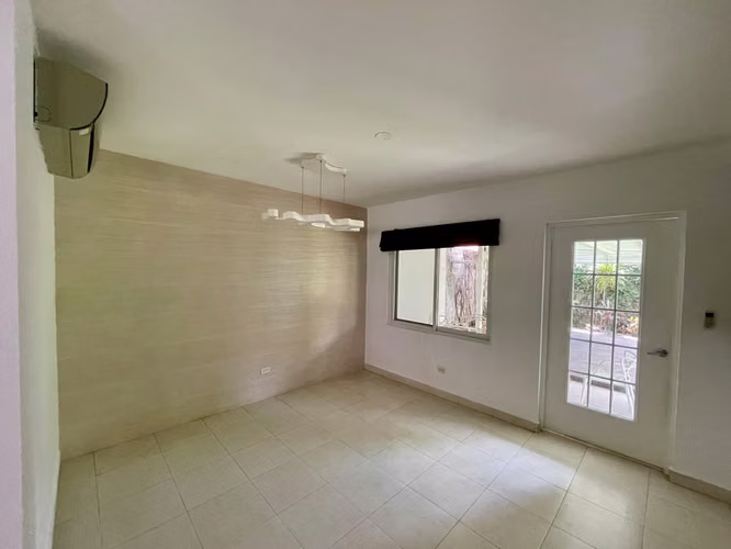 ALQUILER CASA QUINTA DE VERSALLES LINEA BLANCA CON PATIO Y JARDIN - Imagen 8