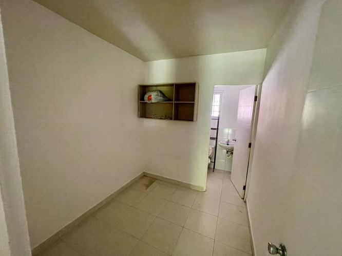 ALQUILER CASA QUINTA DE VERSALLES LINEA BLANCA CON PATIO Y JARDIN - Imagen 17