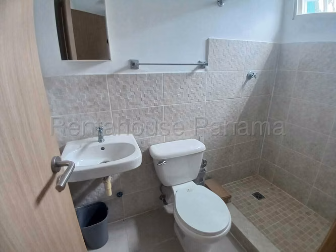 ALQUILER DE CASA EN VICTORIA BRISAS DEL GOLF HQ - Imagen 8