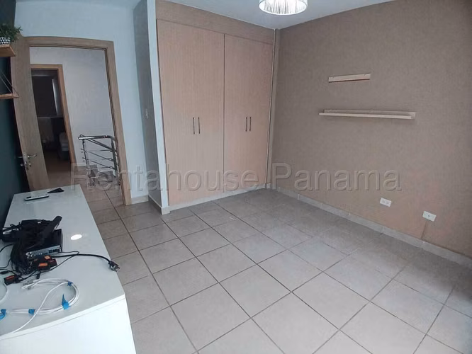 ALQUILER DE CASA EN VICTORIA BRISAS DEL GOLF HQ - Imagen 17