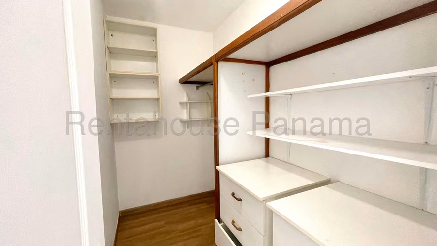 Venta Apartamento Avenida Balboa - YD