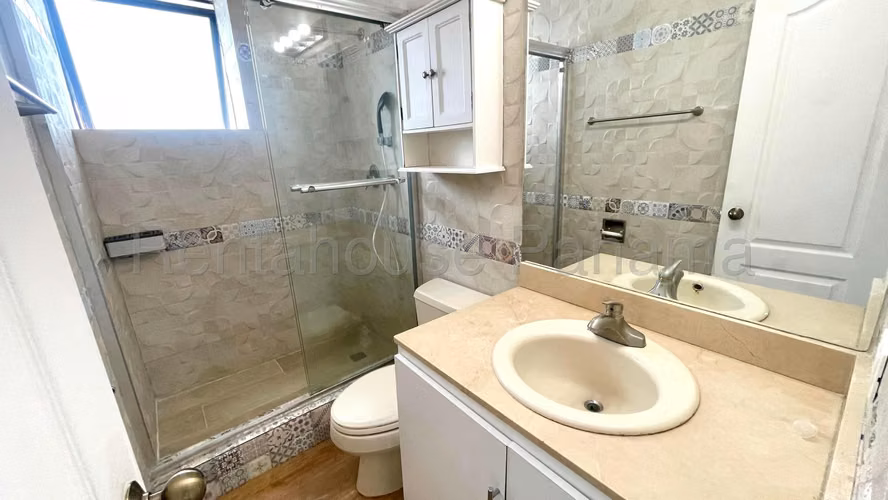 Venta Apartamento Avenida Balboa - YD