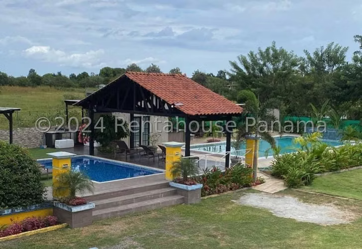 Aparta Hotel en Venta en Playa Blanca YM