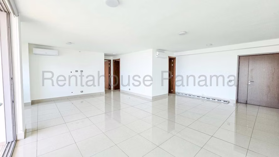 Apartamento en Venta en Costa del Este YM