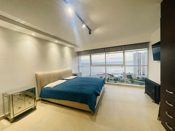 Alquiler de apartamento en PH Serenity on the Bay - L.G. - Imagen 7