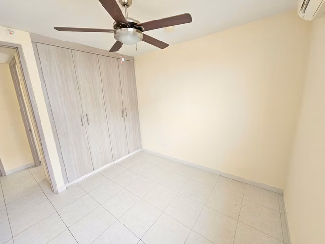 Venta de Apartamento en Torres de Versalles II. Haga una oferta - Imagen 13