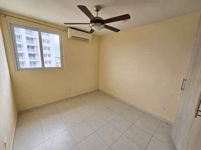 Venta de Apartamento en Torres de Versalles II. Haga una oferta - Imagen 9