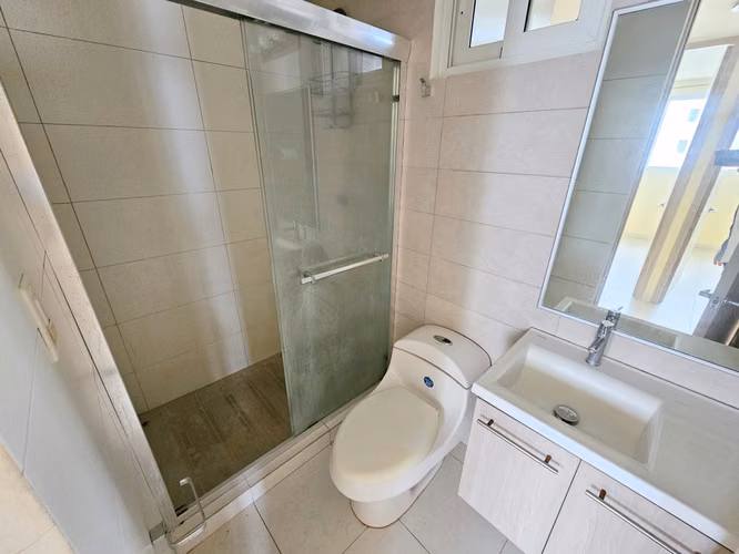 Venta de Apartamento en Torres de Versalles II. Haga una oferta - Imagen 11