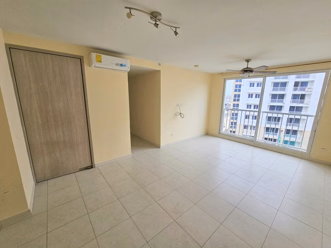 Venta de Apartamento en Torres de Versalles II. Haga una oferta - Imagen 4