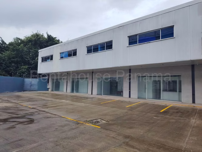 Local Comercial en Venta en Las Mañanitas VIK 27-68 - Imagen 1