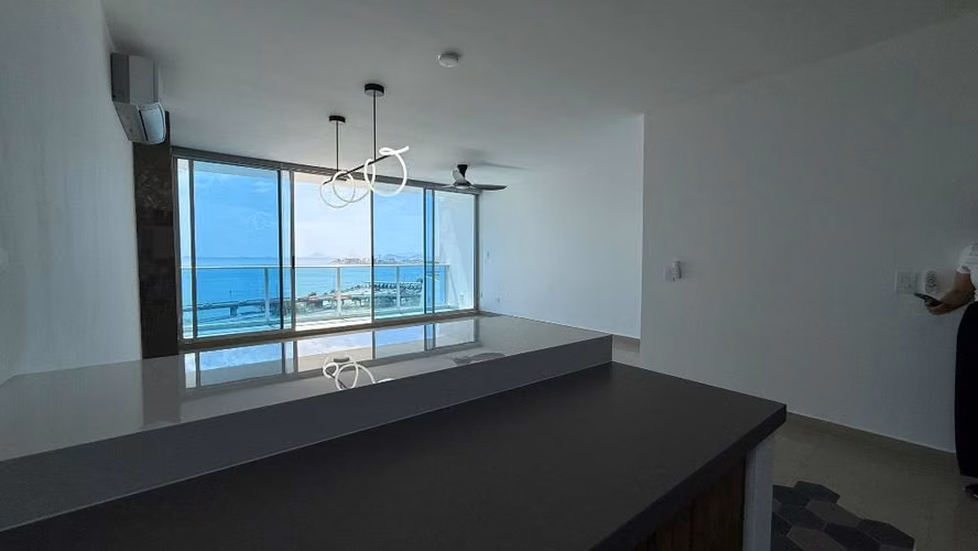 Se alquila Apt de 3 recámaras, 2.5 baños, vista al mar, CBE - Imagen 3