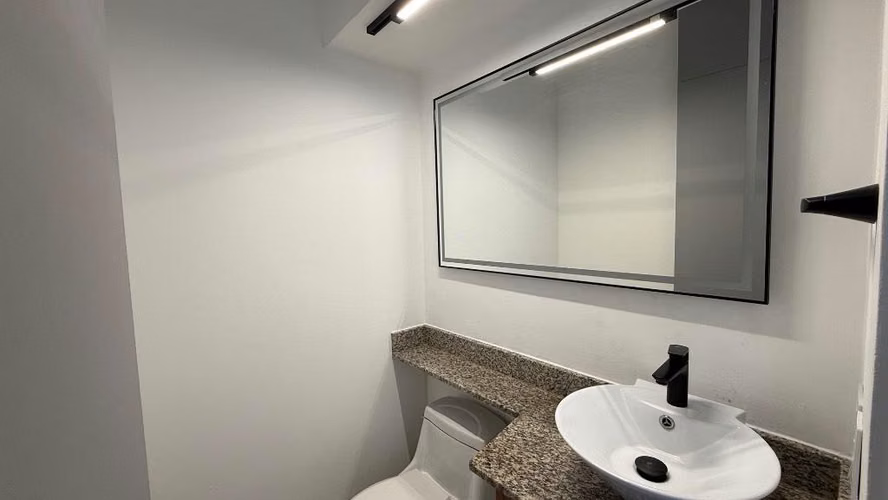 Se alquila Apt de 3 recámaras, 2.5 baños, vista al mar, CBE - Imagen 4