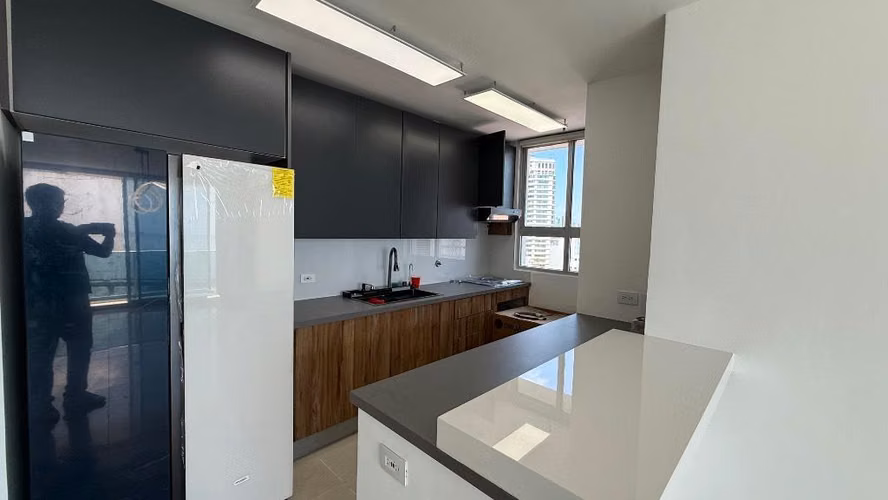 Se alquila Apt de 3 recámaras, 2.5 baños, vista al mar, CBE - Imagen 2