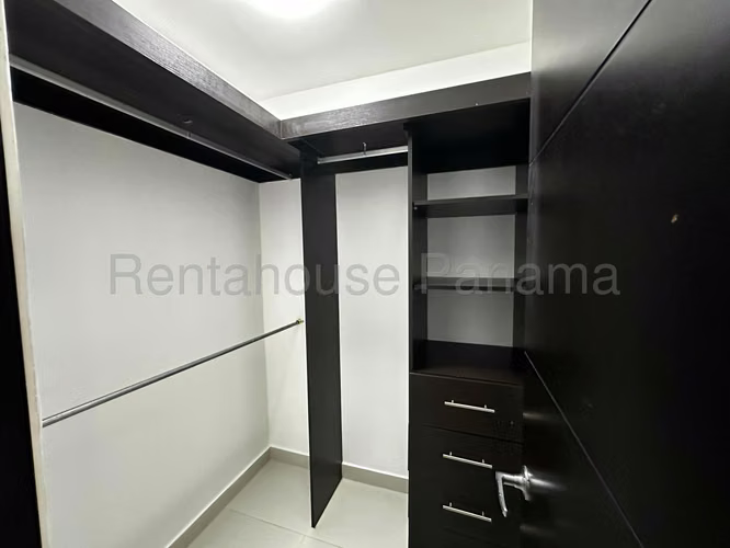 Venta de Casa con Línea blanca en Panama Pacifico Woodlands EC - Imagen 14