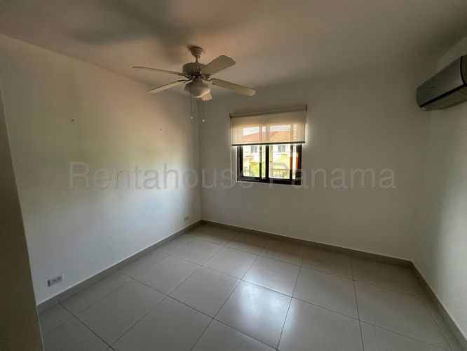Venta de Casa con Línea blanca en Panama Pacifico Woodlands EC - Imagen 15