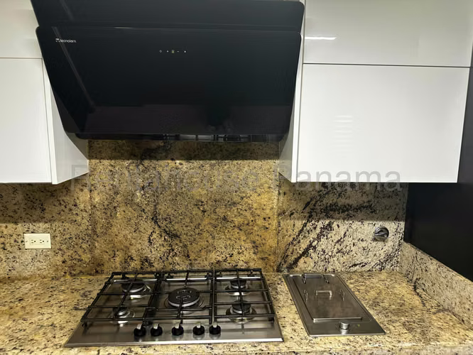 Venta de Casa con Línea blanca en Panama Pacifico Woodlands EC - Imagen 8