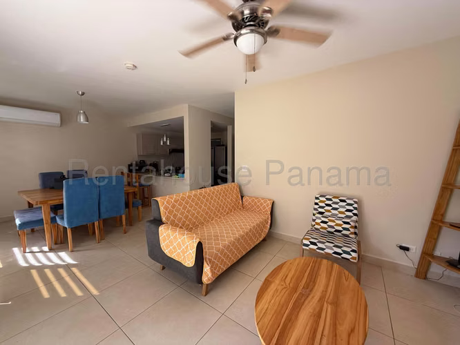 Venta de Casa Amoblado en Panama Pacifico Bosques del Pacifico EC