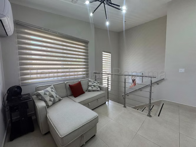 Venta de Casa Amoblado en Panama Pacifico Bosques del Pacifico EC - Imagen 2