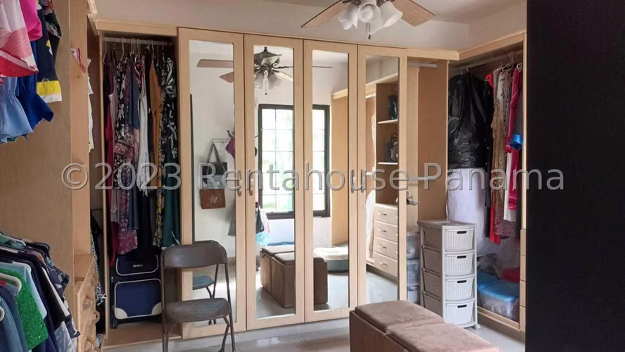 Venta de Casa en Albrook KC - Imagen 12