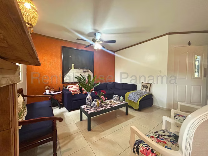 Venta de Casa en Villa Lucre Paseo Real 208 Mts PD