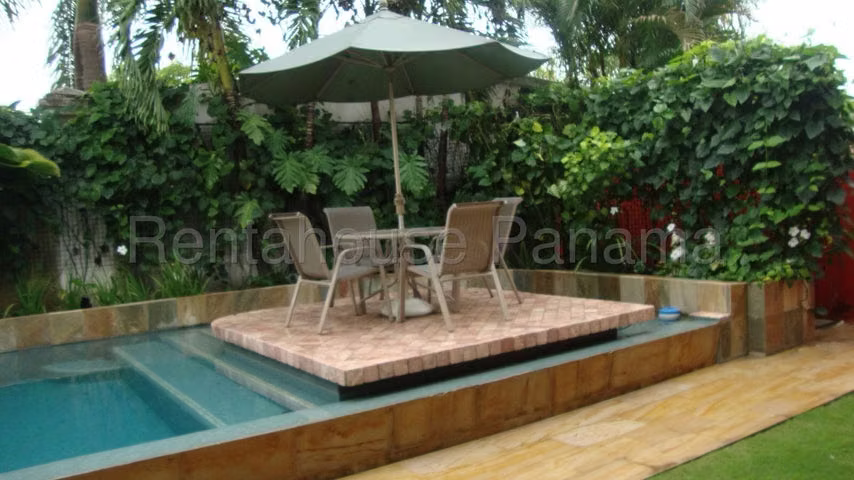 Alquiler de Casa en Costa del Este 27LBR1890 - Imagen 2