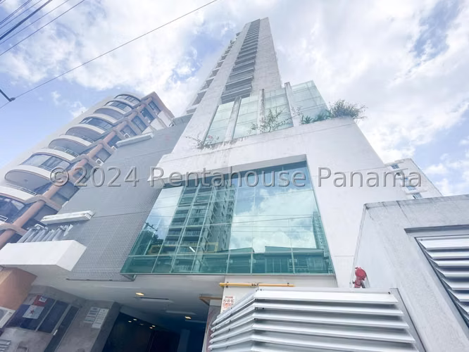 Apartamentos a Estrenar | El Carmen | Desde 120 m² | con Depósito y 2 Parkings *