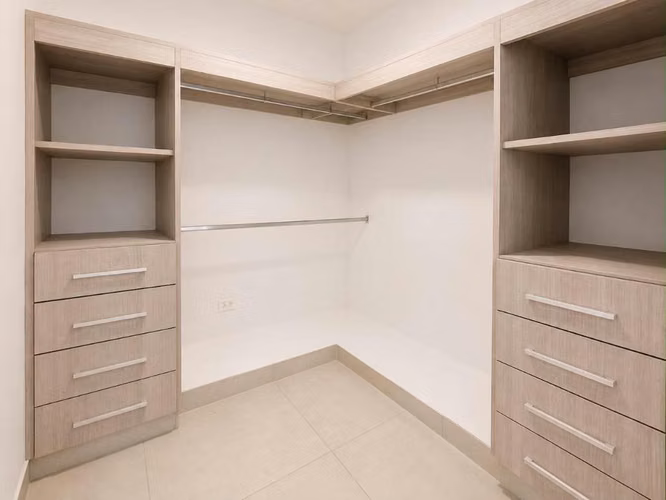 Bello apartamento en Ph Midrise - Imagen 6