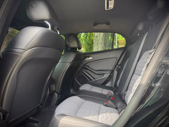 MERCEDES GLA