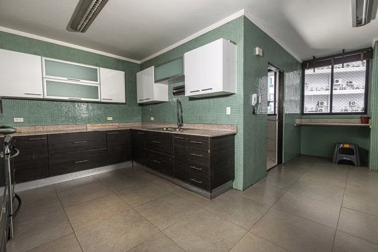 $415,000 EN AVENIDA BALBOA VENDO APARTAMENTO CON HERMOSA VISTA A LA AVENIDA BALBOA SLB DE 290 MTS2 - Imagen 14