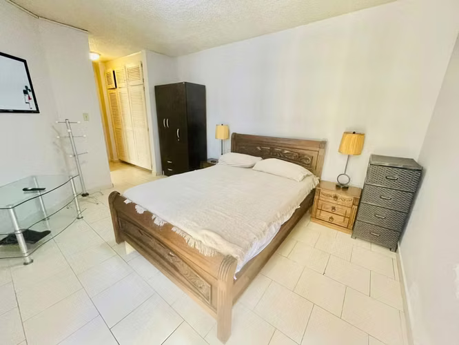 Alquiler de Apartamento Amoblado en el PH VIZCAYA - L.G. - Imagen 9