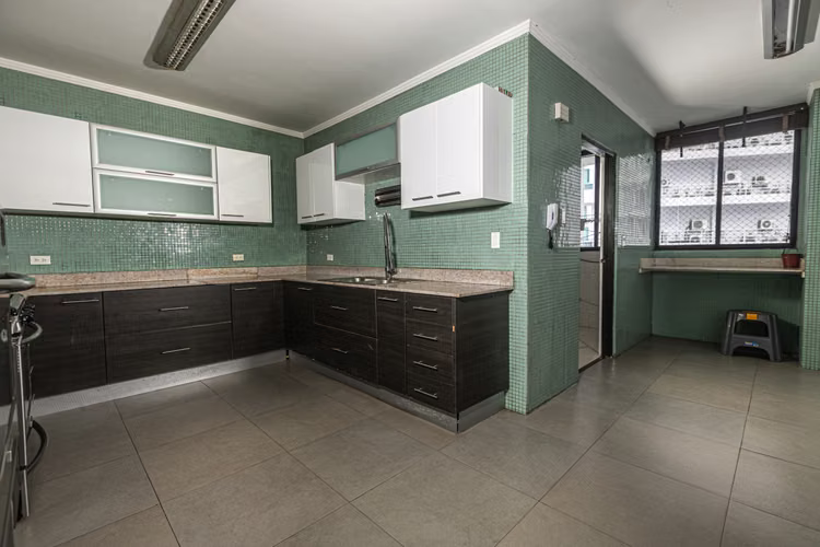 $2,500 EN AVENIDA BALBOA ALQUILO APARTAMENTO CON HERMOSA VISTA A LA AVENIDA BALBOA SLB DE 290 MTS2 - Imagen 4