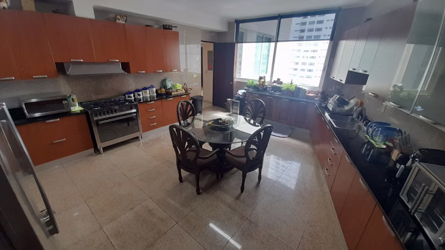 Bahia Pacifica. 427mts 4r 4.5b 3est 1dep $1,250,000.00 - Imagen 11