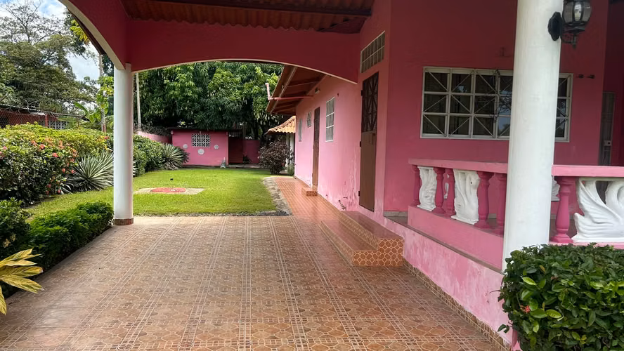 Las Lajas. 1001mts 3r 2b Terraza $160,000.00neg - Imagen 4