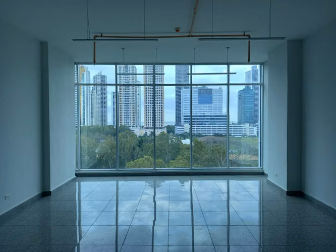 Peninsula Center. Costa del Este. Oficina 75mts terminada $1100.00 - Imagen 3