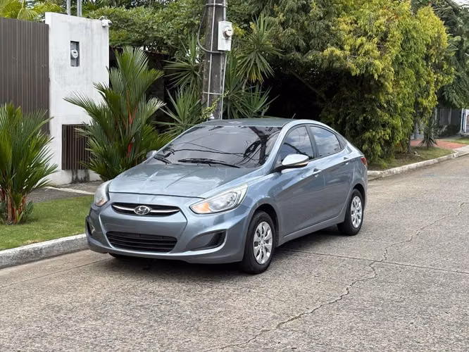 Hyundai Accent Automático - Imagen 3