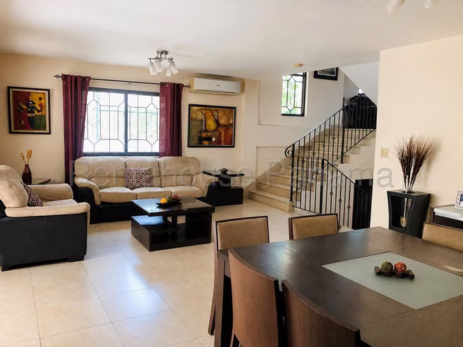 Casa en Venta en Ancón 27AECC1873