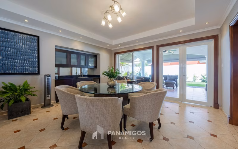 Casa amplia en venta en PH Palmeras del Este- Costa del Este - Imagen 7
