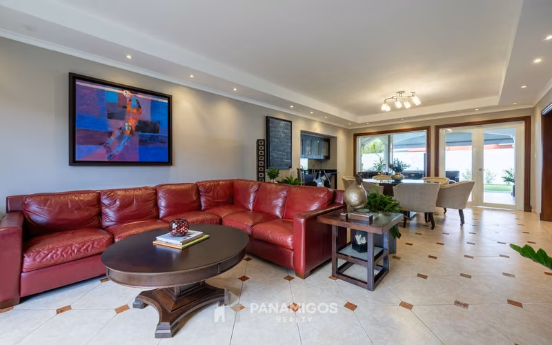 Casa amplia en venta en PH Palmeras del Este- Costa del Este - Imagen 6