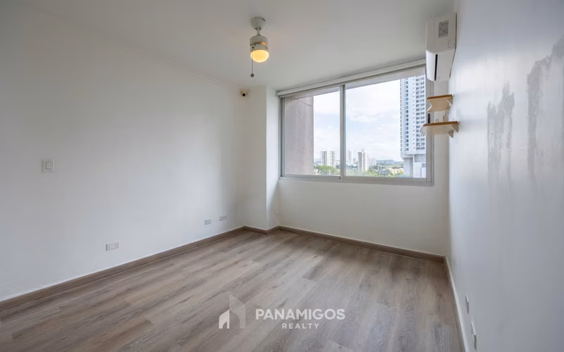 Apartamento con línea blanca en PH Sevilla, Costa del Este - Imagen 9