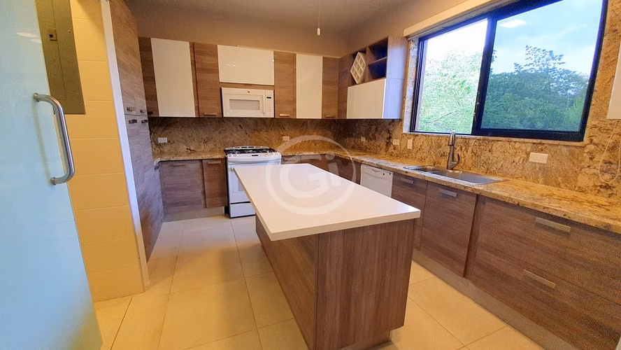 Alquiler Apartamento Embassy Club Garden Remodelado Cerca de Casa Club - Imagen 8