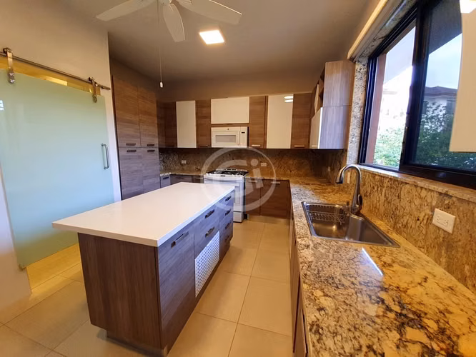 Alquiler Apartamento Embassy Club Garden Remodelado Cerca de Casa Club - Imagen 9